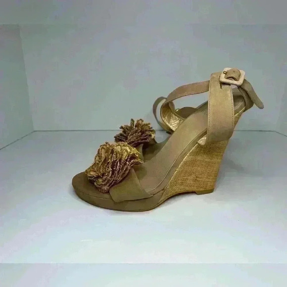 Stuart Weitzman Women’s Belfor Flower Wedges‎ Sandals Size 8.5 - Picture 3 of 11